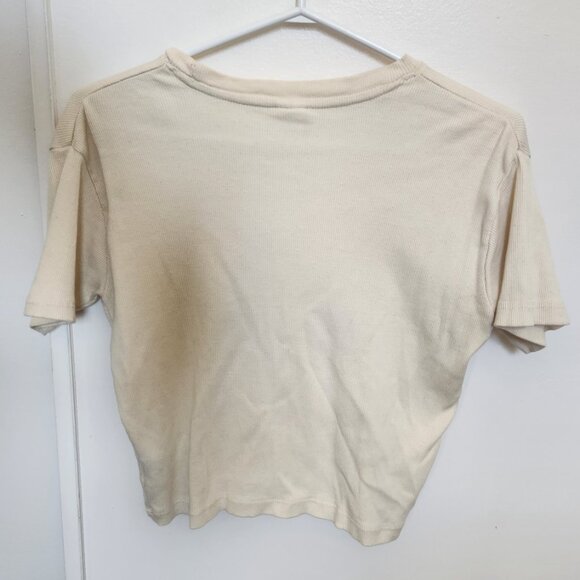 Crop Graphic T-Shirt - Mon Cheri - Picture 3 of 5